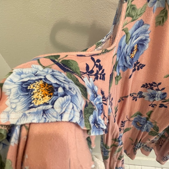 Floral off the shoulder - Picture 4 of 4